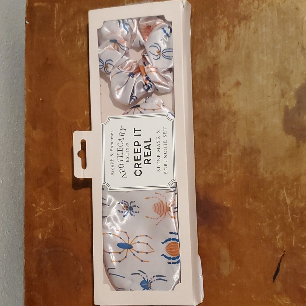 NEW Apothecary "CREEP IT REAL" sleep mask and scrunchie set